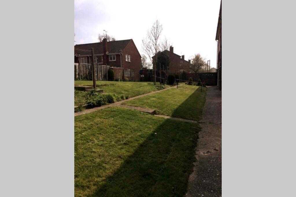 彼索普斯托福Spacious Ground Floor Studio Flat - Easy Access To Stansted Airport, London And Cambridge公寓 外观 照片